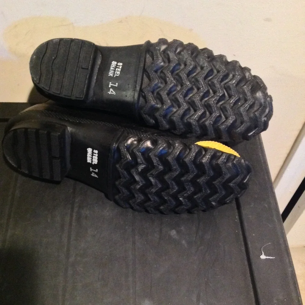Iron Age Steel‎ Shank Steel Toe Men's Size 14 Black Yellow Work Boots Low Top